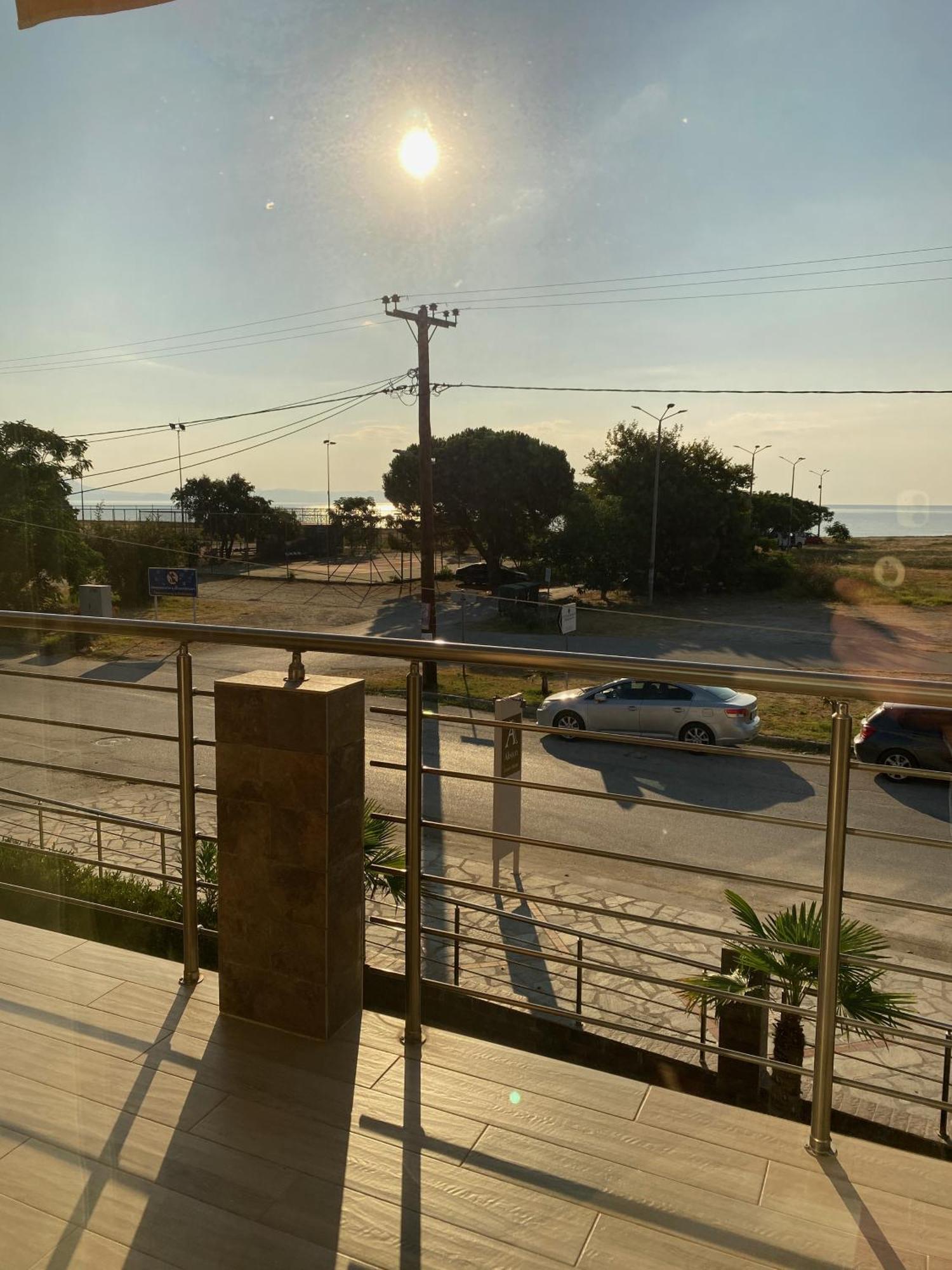 Aliston Deluxe Living - Adults Only Apartment *